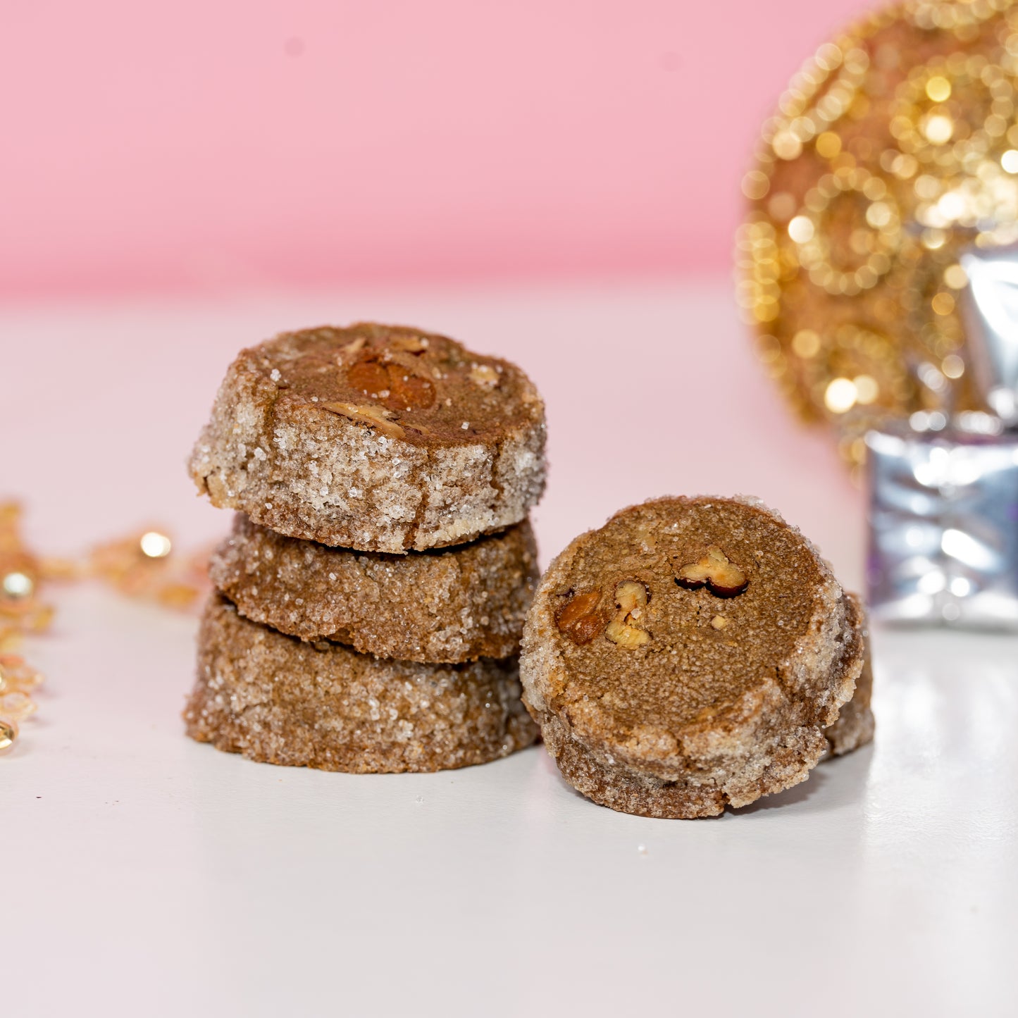 HOJICHA SABLE COOKIES WITH TOASTED PECANS & CALLEBAUT GOLD CHOCOLATE