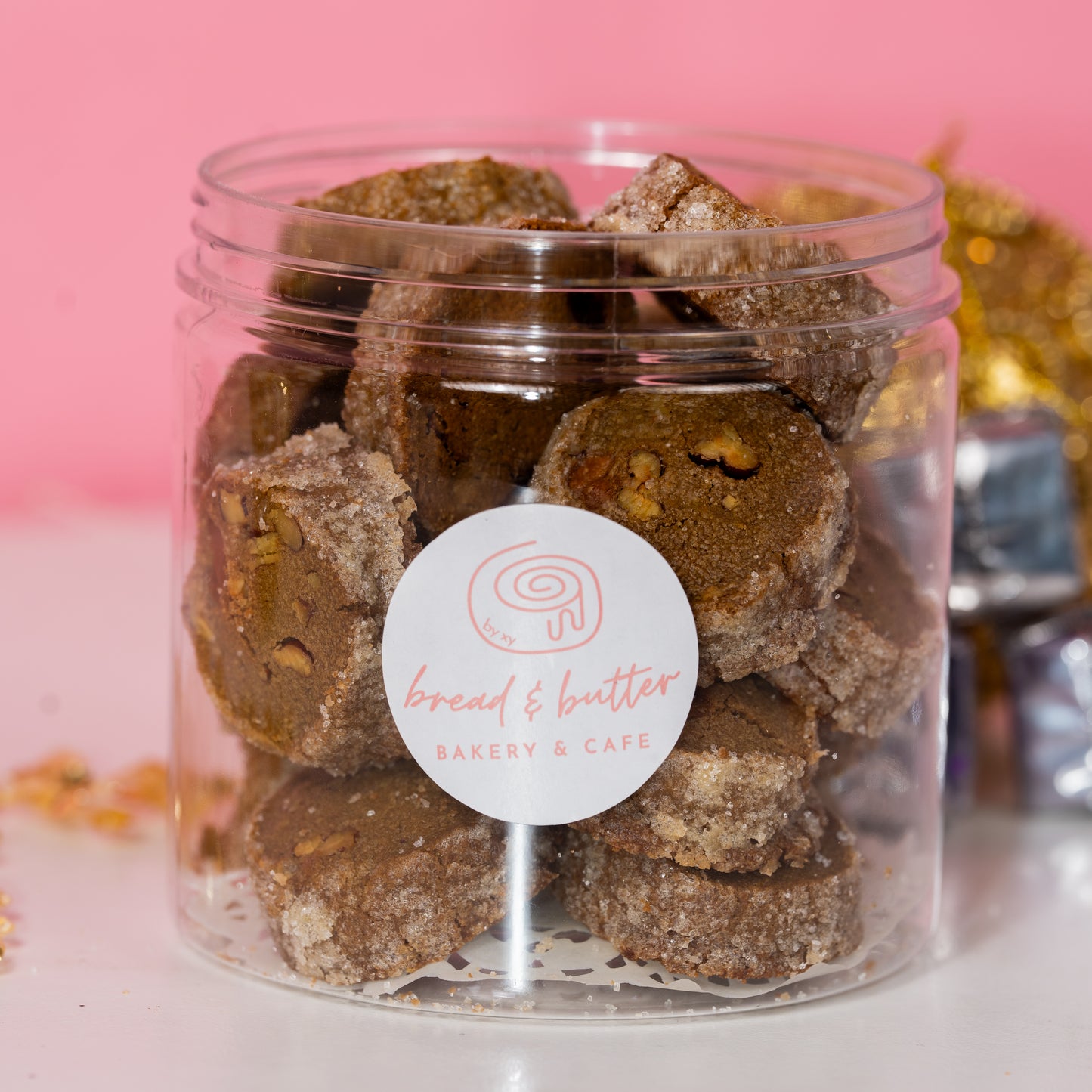 HOJICHA SABLE COOKIES WITH TOASTED PECANS & CALLEBAUT GOLD CHOCOLATE