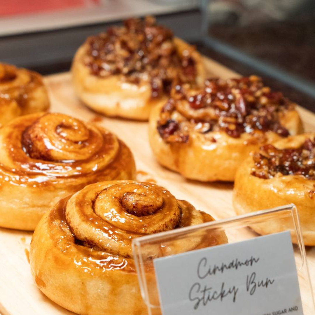 SIGNATURE CINNAMON STICKY BUNS