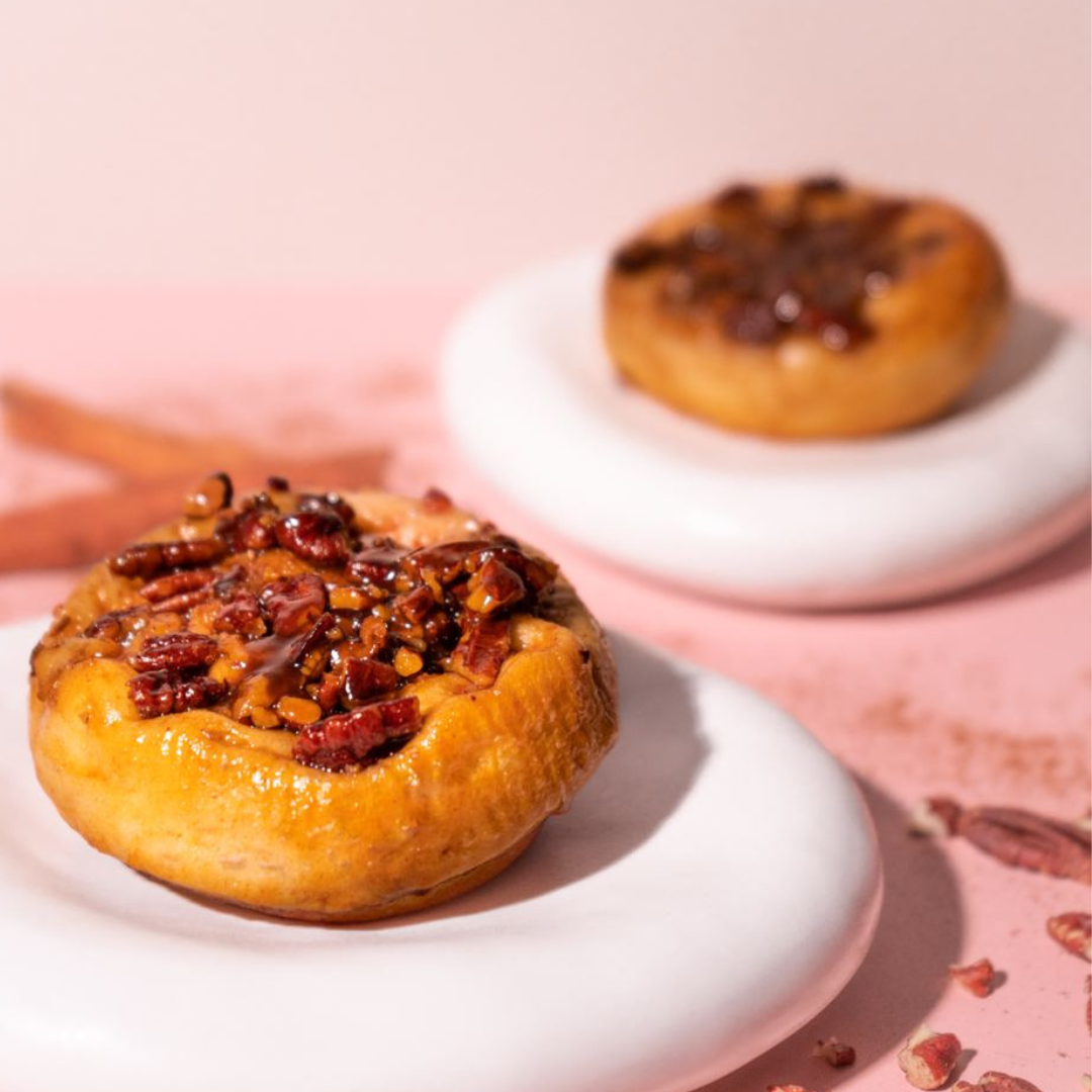 PECAN & CINNAMON STICKY BUNS