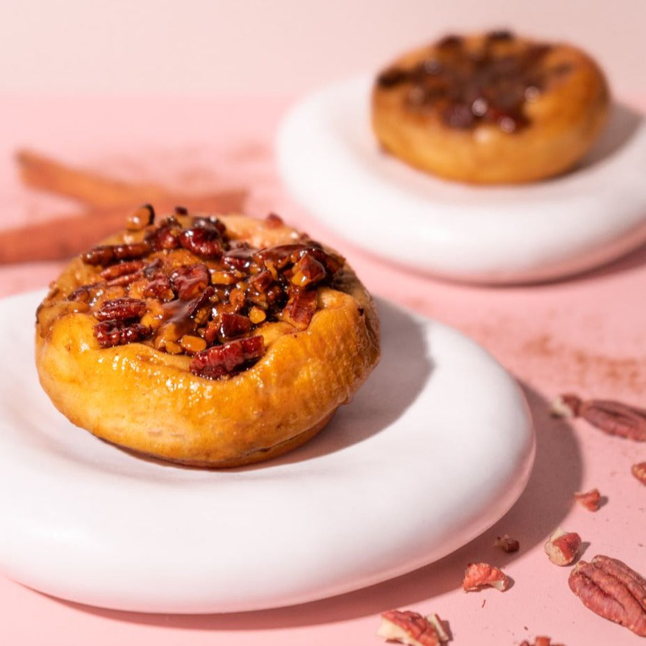 PECAN & CINNAMON STICKY BUNS