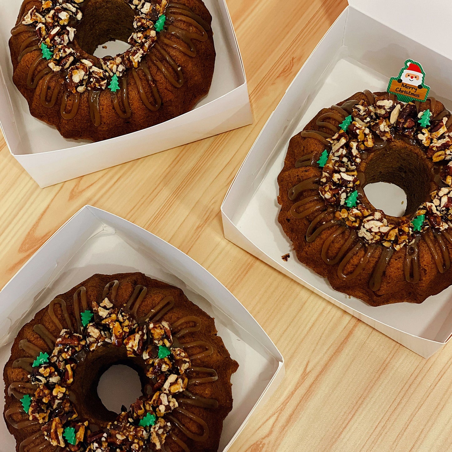 STICKY DATE BUNDT CAKE