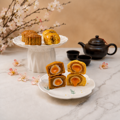 TRADITIONAL MOONCAKE WITH SALTED EGG YOLK MOCHI [MID-AUTUMN 2026]