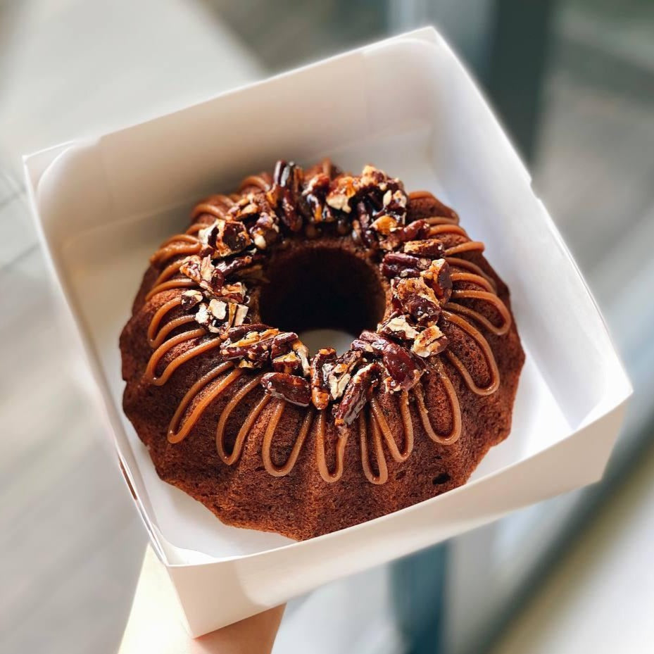 STICKY DATE BUNDT CAKE